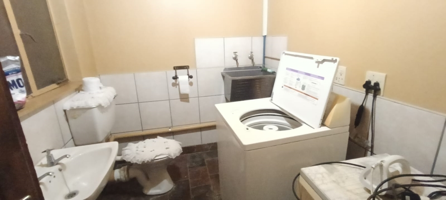 4 Bedroom Property for Sale in Langenhovenpark Free State